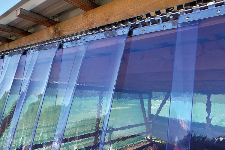 Einzelner Windschutzstreifen 30x225 cm, montiert